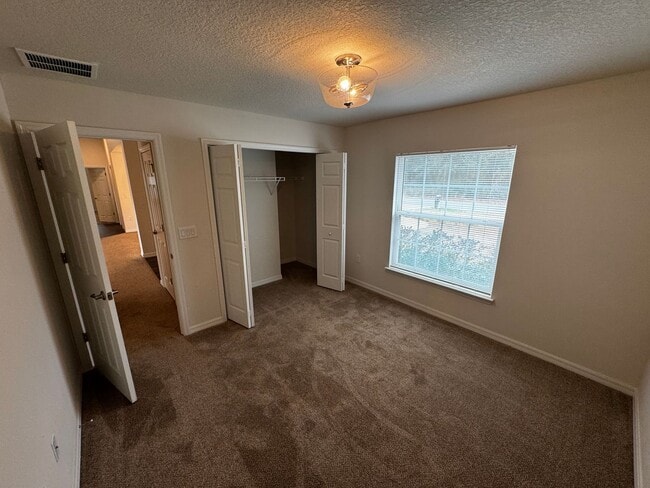 Building Photo - Modern 2023 Construction in Marion Oaks – 3BR/2BA with 2-Car Garage