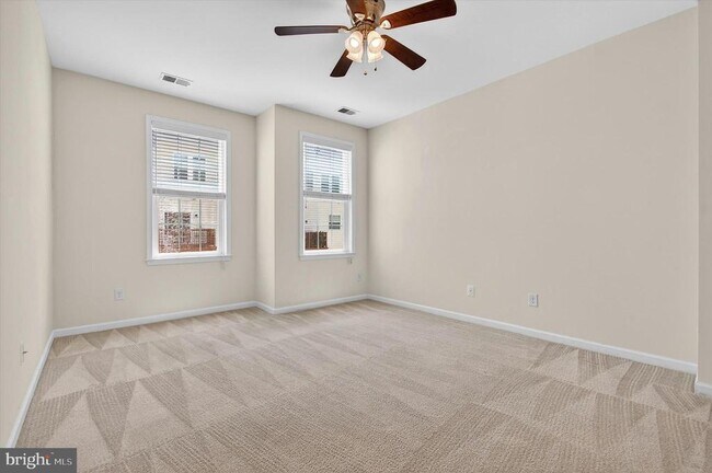Building Photo - 24620 Byrne Meadow Square