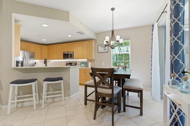 Building Photo - 10040 Valiant Ct