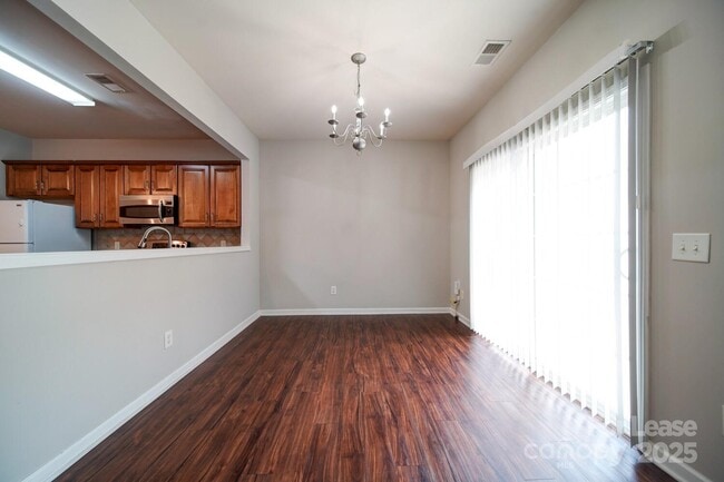 Building Photo - 9821 Carson Whitley Ave