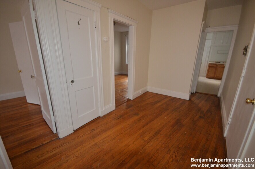 Building Photo - 119 Sutherland Rd