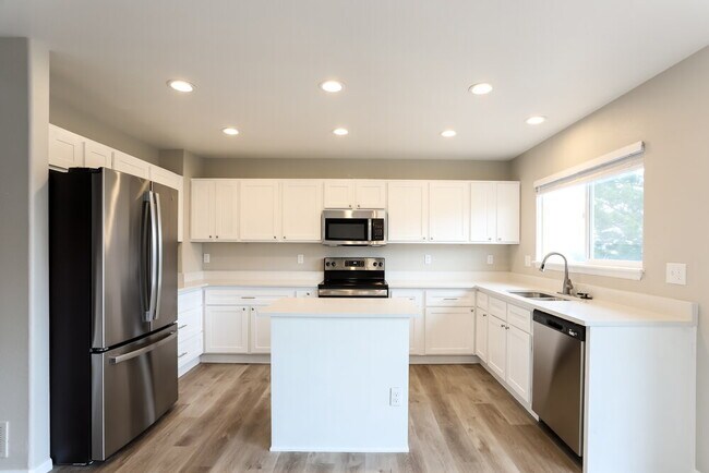 Building Photo - 2872 Penstemon Way