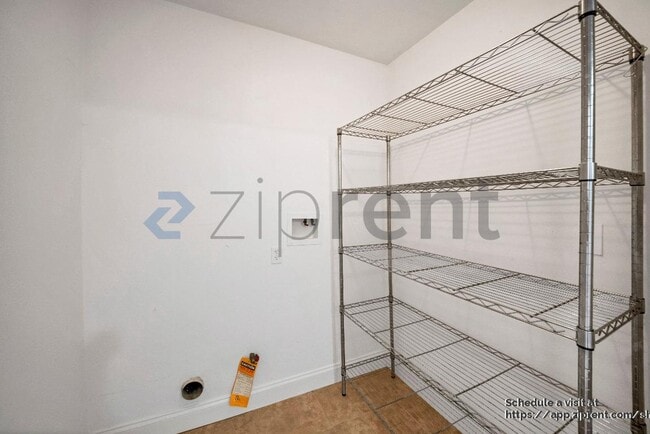 Building Photo - 1627 W 82nd St