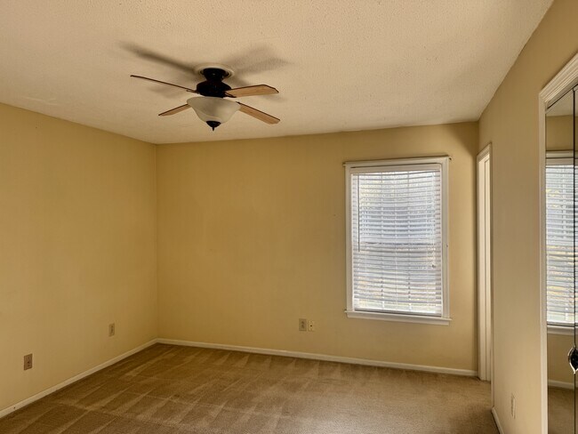 Building Photo - 107 Plantation Blvd