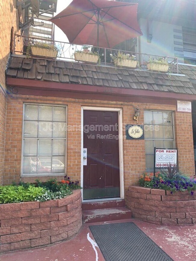 Building Photo - 1138 Corona St