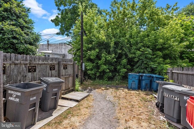 Building Photo - 87 E Butler Ave