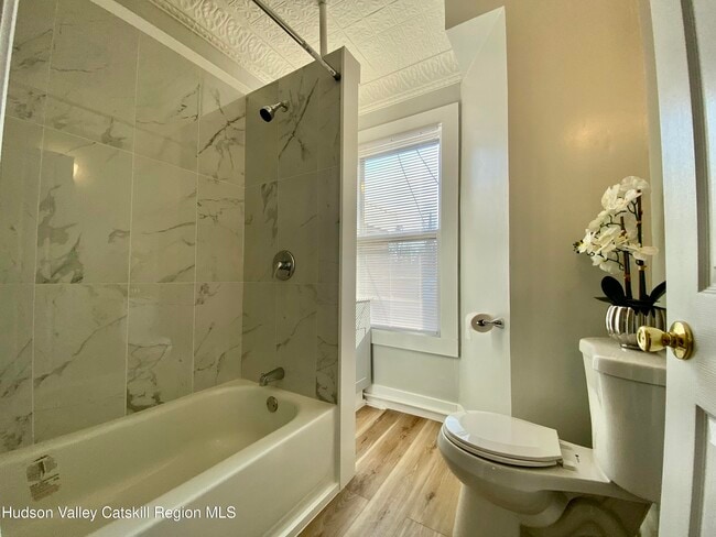 Building Photo - 91 Broadway