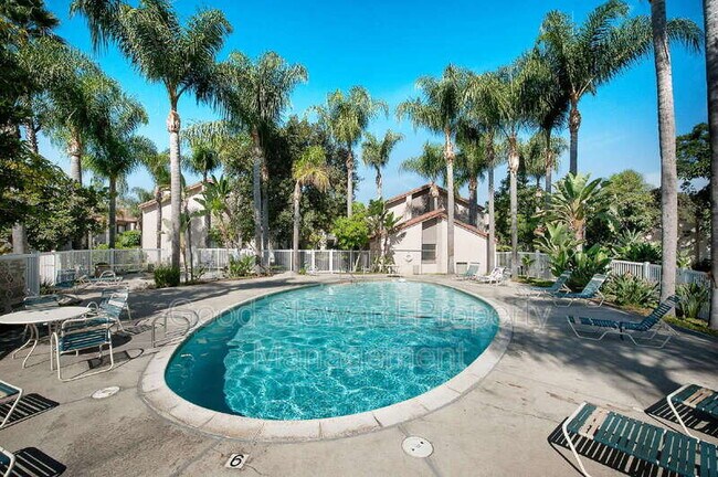 Building Photo - 363 Molokai Dr