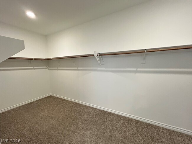 Building Photo - 2276 Luna Hvn St