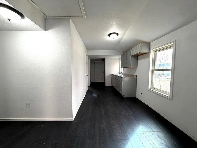 Building Photo - 2721 Colgate St