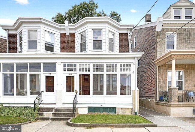 Primary Photo - 413 Rector St