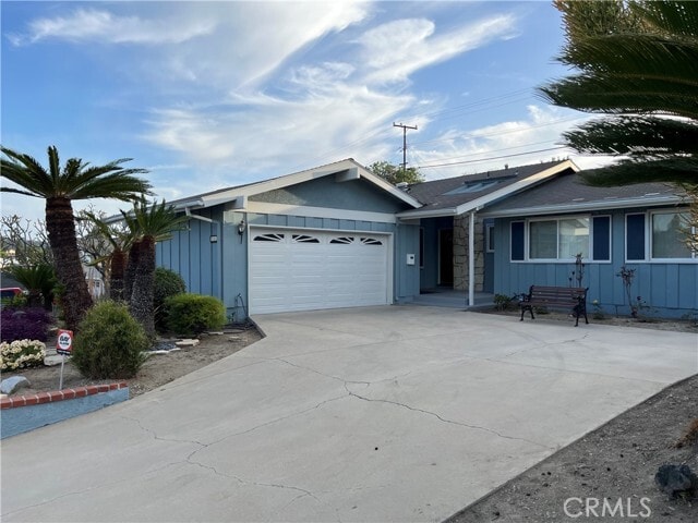 Primary Photo - 141 N Prospectors Rd