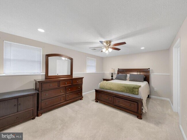 Building Photo - 3806 Candlelight Ct