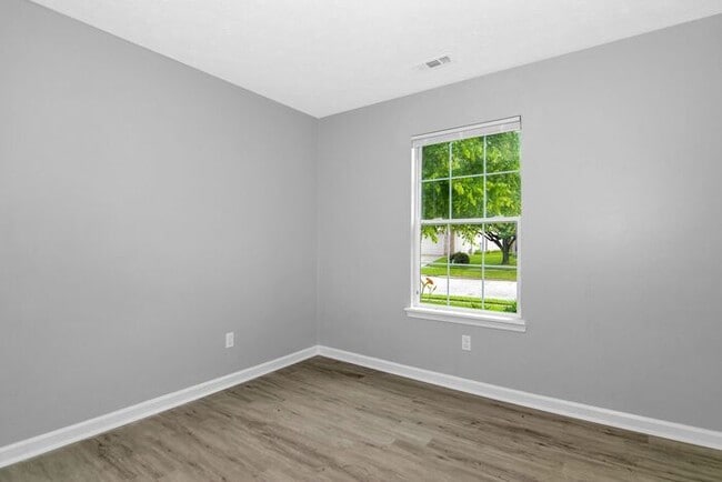 Building Photo - 5 Ashwood Cir