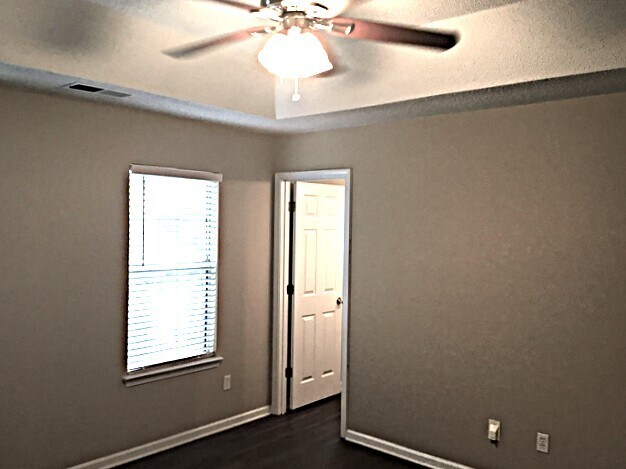 Building Photo - 12719 Diamond Dr