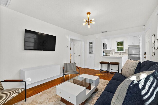 Building Photo - 116 San Marco Ave