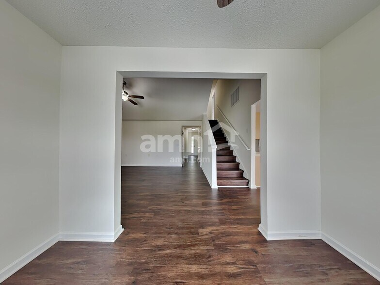 Building Photo - 150 Exeter Ct