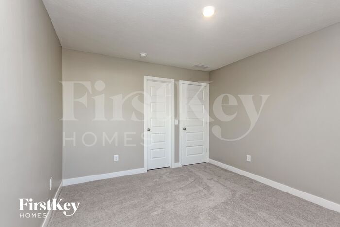 Building Photo - 930 Shadow Dr