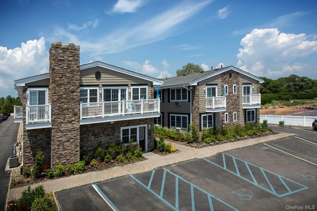 Building Photo - 333 Candee Ave