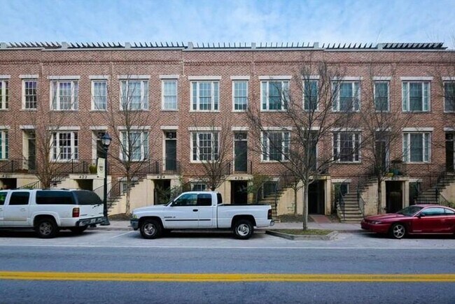 Building Photo - 426 Bill Kennedy Wy SE