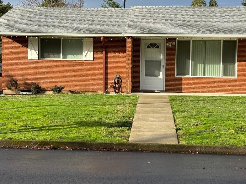 Building Photo - 406 N Morrison Rd