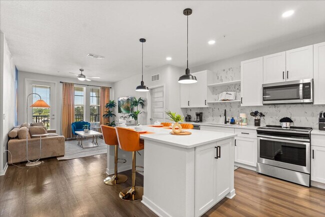 Building Photo - 1223 E Plant St