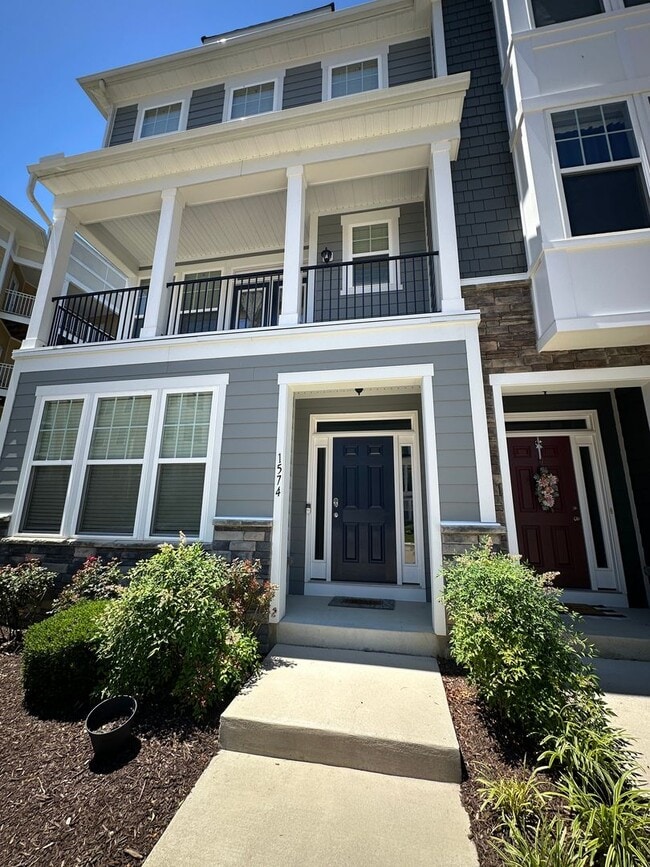 Building Photo - Call Amanda Tate at (757)289-6810 for more information