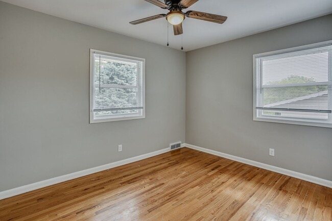Building Photo - 7071 Izard St
