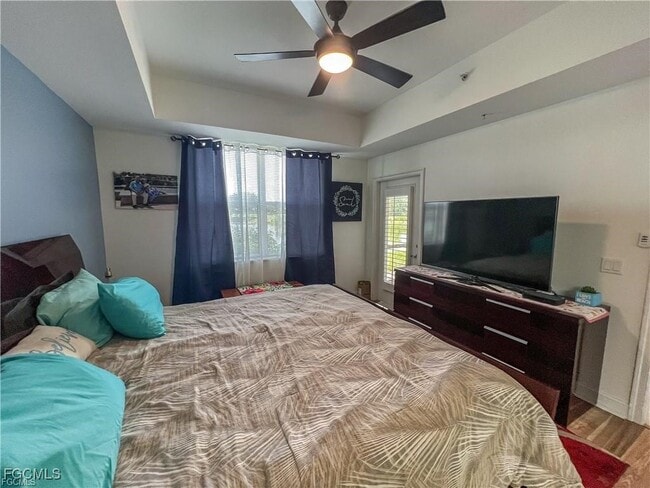 Building Photo - 10720 Ravenna Way