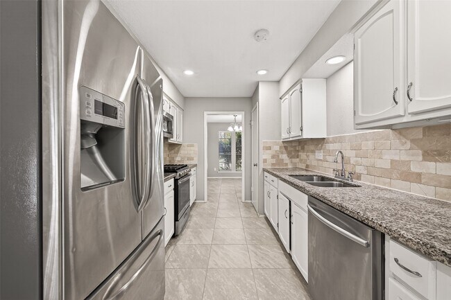 Building Photo - 927 Comstock Springs Dr