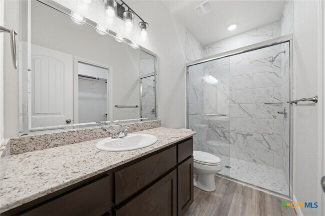 Building Photo - 126 Leon Ln