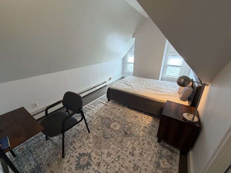 Building Photo - 52 Cedar St