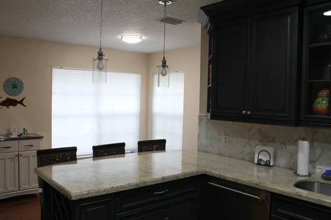 Building Photo - 1209 Ocean Dunes Cir