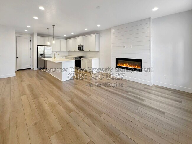 Building Photo - 281 S City Lgts Ln