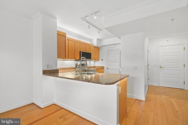 Building Photo - 631 D St NW