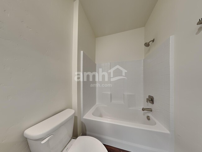Building Photo - 9413 W Shumard St