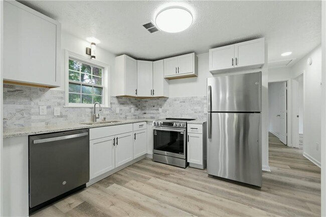 Building Photo - 3641 Macedonia Rd