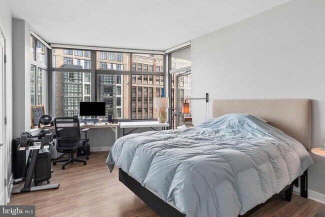 Building Photo - 460 New York Ave NW