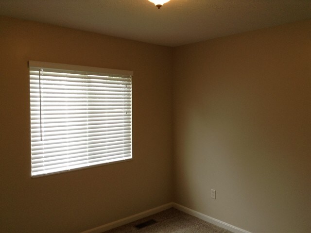 Building Photo - 1205 Emery Ridge Dr