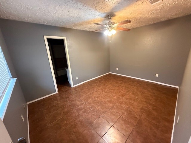 Building Photo - 10030 Rosbrook Dr