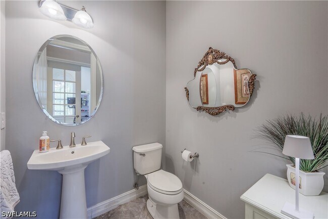 Building Photo - 7546 Lantana Cir