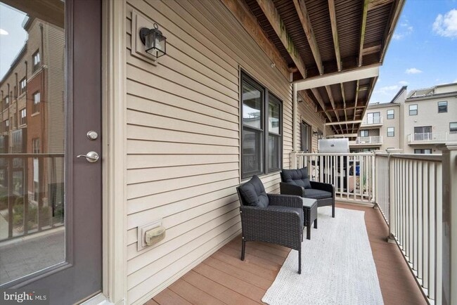 Building Photo - 44774 Tiverton Sq