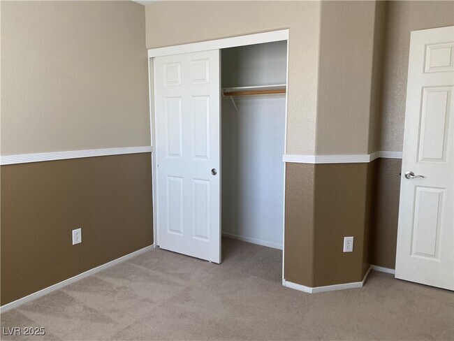 Building Photo - 3826 Discovery Creek Ave