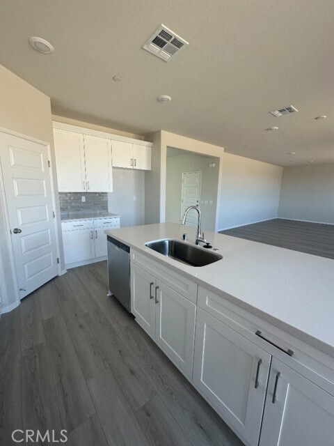 Building Photo - 11632 Couples