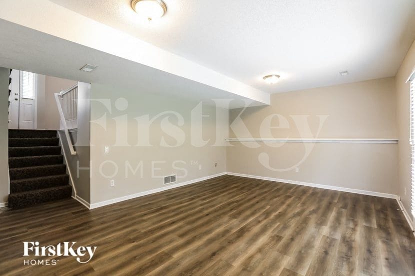 Building Photo - 8236 N Hope Ave