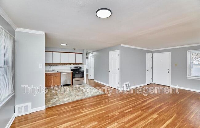 Building Photo - 10128 Ashbrook Dr