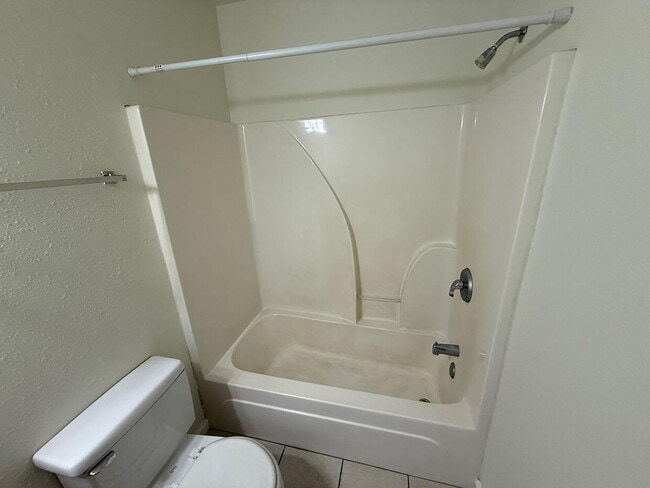 Building Photo - 1417 Raleigh Dr