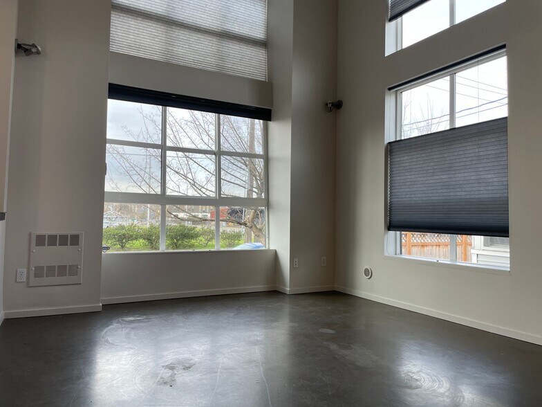 Building Photo - 6708 Corson Ave S
