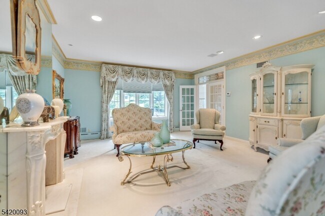 Building Photo - 787 Peach Tree Ln