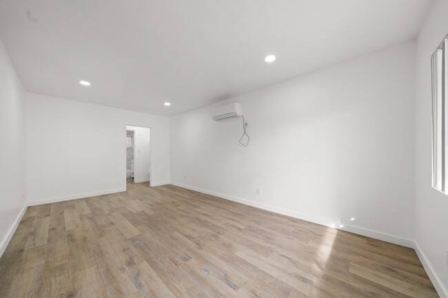 Floorplan - 839-845 Glenway Dr.